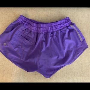 LULULEMON HOTTY HOT SHORTS W ADJUSTABLE WAISTBAND